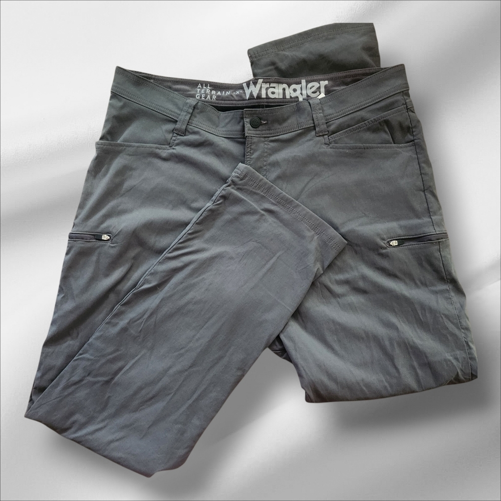 Wrangler All Terrain Gear Men's Charcoal Utility Pants Size 38x32- Fleece Lined